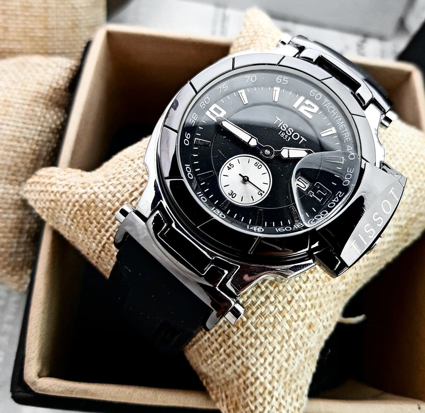 Veltor™ - Fuerza, Estilo y Resistencia en Tu Muñeca