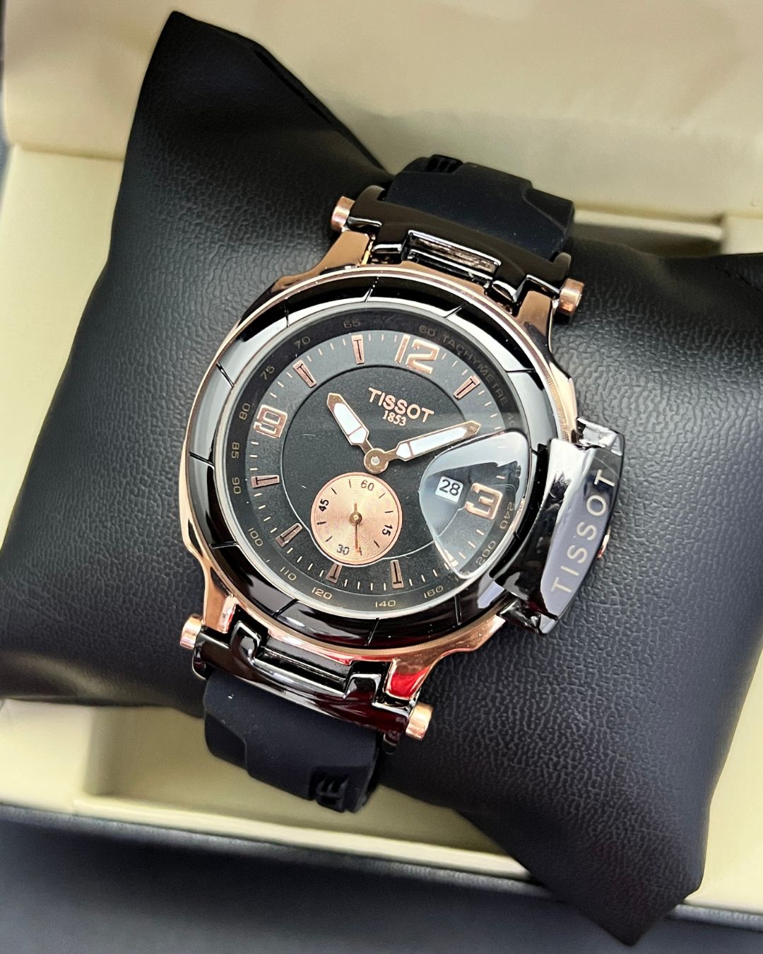 Veltor™ - Fuerza, Estilo y Resistencia en Tu Muñeca